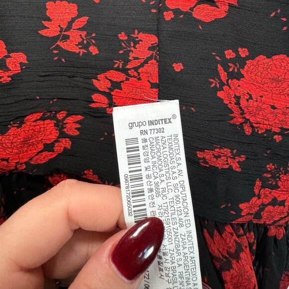 Zara Women’s Sheer Chiffon Black Red Floral Blouse Size Medium - Picture 12 of 15